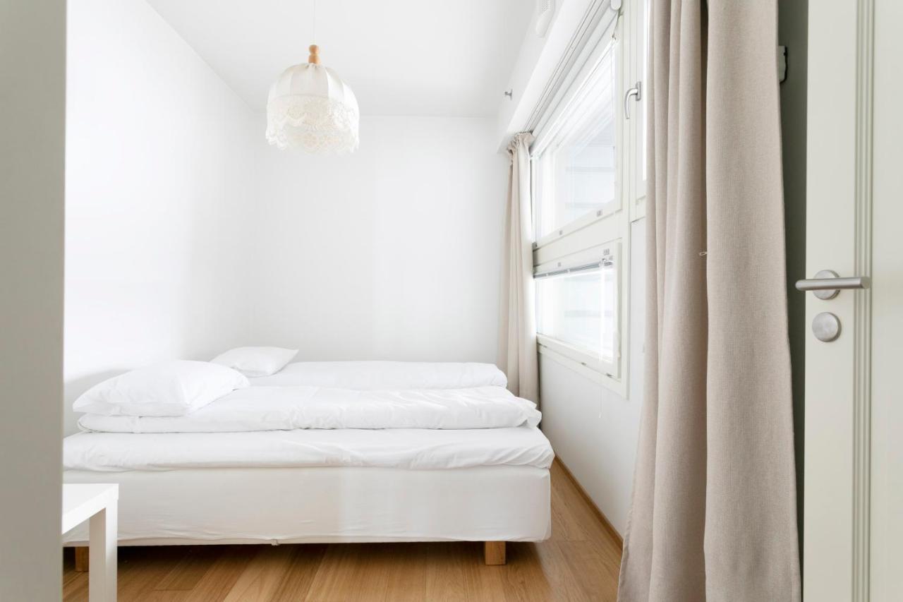 2Ndhomes Cozy 1Br Apartment With Balcony By The Central Station Helsínquia Exterior foto
