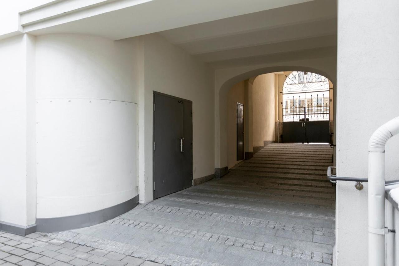 2Ndhomes Cozy 1Br Apartment With Balcony By The Central Station Helsínquia Exterior foto
